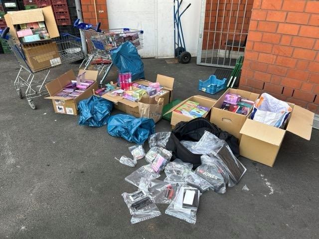 POL-KS: Ecstasy und E-Zigaretten an Kind und Jugendliche verkauft: 47-Jähriger festgenommen, Kiosk und Wohnung in Kasseler Innenstadt durchsucht