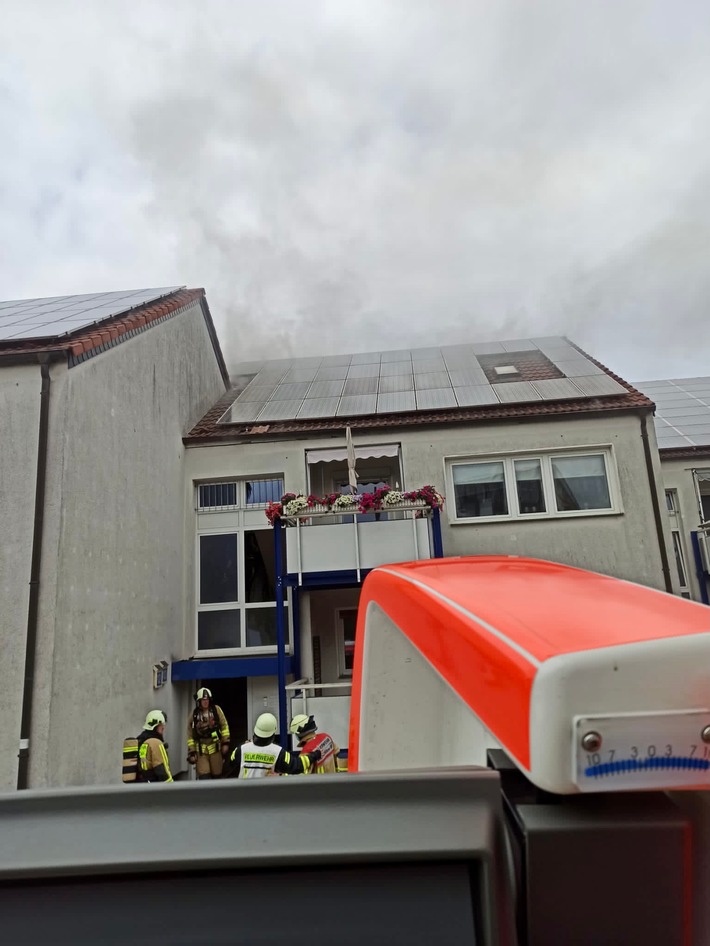 FW-BOT: Zwei Verletzte bei Wohnungsbrand in Bottrop Fuhlenbrock