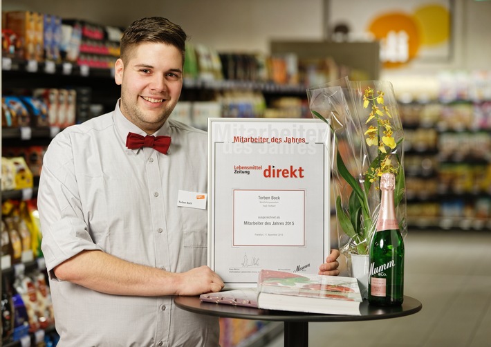 Torben Bock ist "Mitarbeiter des Jahres 2015" im Lebensmitteleinzelhandel