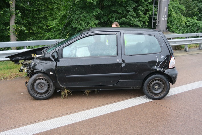 POL-DEL: Autobahnpolizei Ahlhorn: Verkehrsunfall auf der A1 in der Gemeinde Stuhr +++ Verdacht der Nötigung/Verkehrsgefährdung +++ Zeugen gesucht