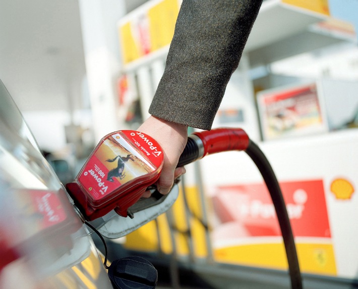 Marktführer Shell offeriert als erster 100 Oktan-Benzin