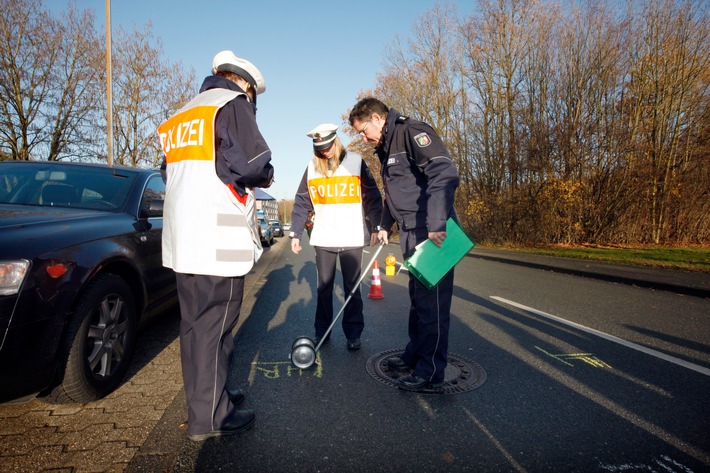 POL-REK: Kradfahrer schwer verletzt - Bergheim