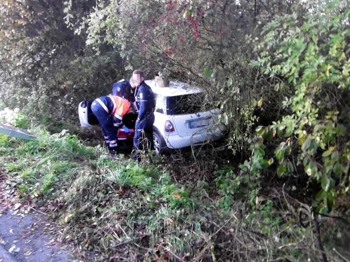 POL-AC: 20-Jährige bei Unfall verletzt