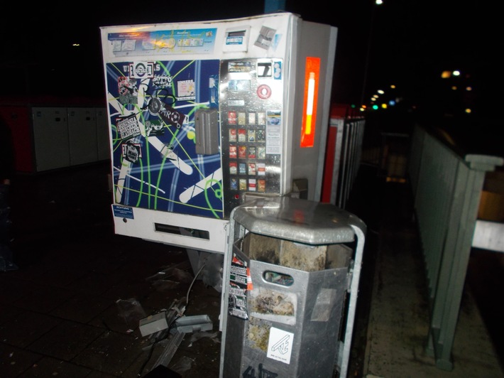 POL-NE: Zigarettenautomat gesprengt- Polizei fasst mutmaßlichen Täter auf frischer Tat
