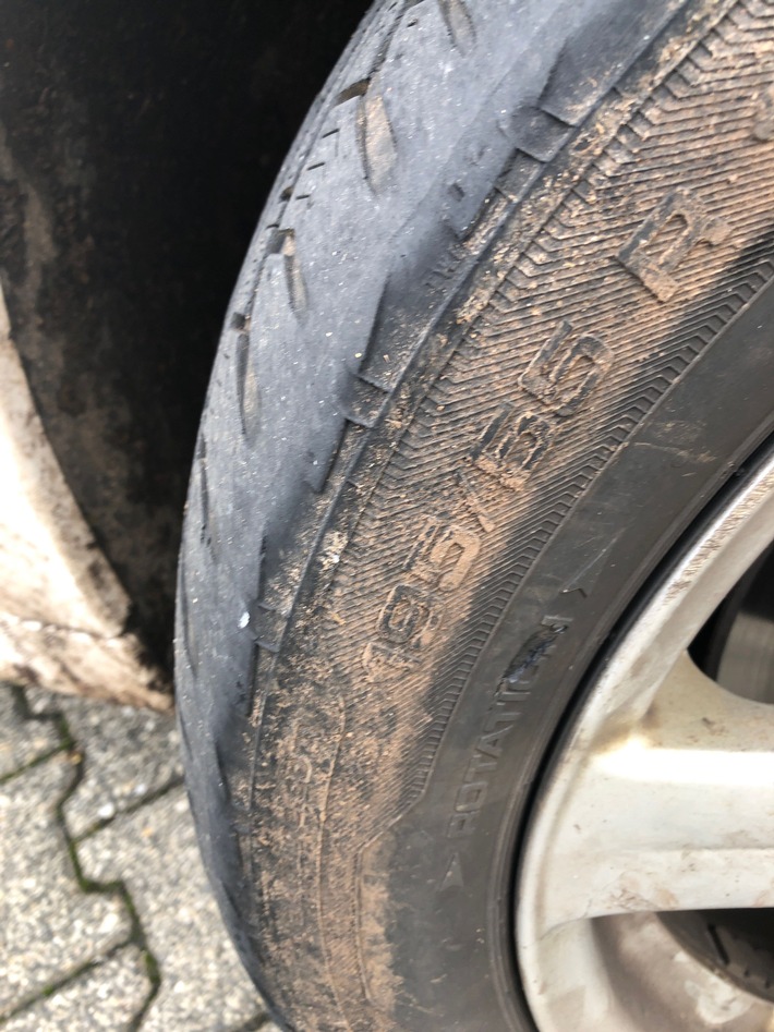 POL-PDWIL: mit abgefahrenen Reifen unterwegs