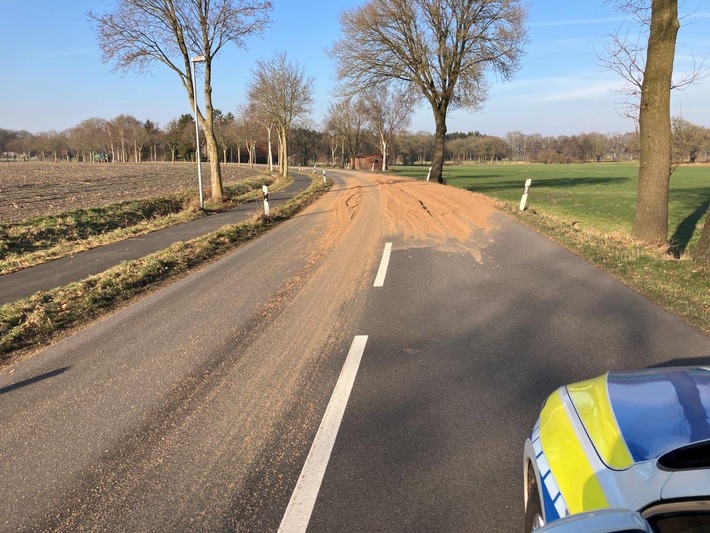 POL-ROW: ++ Unfallflucht in Wensebrock: Golden Retriever verstirbt nach Zusammenstoß ++ Kellerbrand in Zeven ++ Sattelzug verliert rund 500 Kilogramm Futtermittel: Vollsperrung der K 134 ++