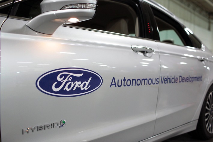 "Ford führend im Bereich autonomer Fahrsysteme" gemäß dem unabhängigen US-Institut Navigant Research (FOTO)