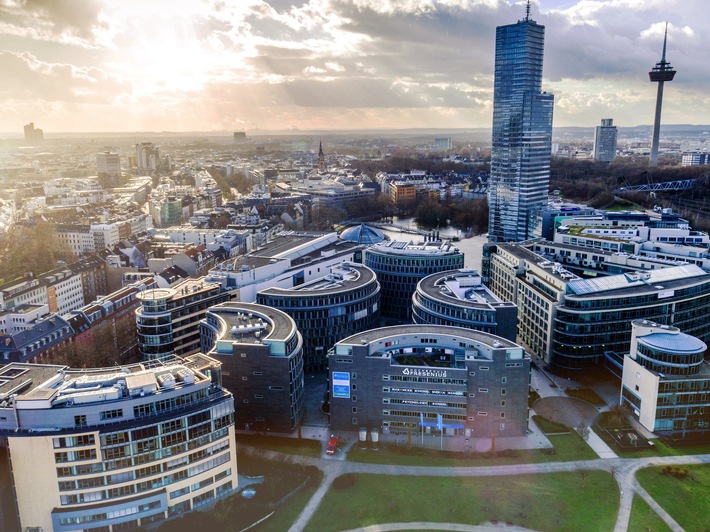 Karrierewege, Korbjäger und Kommunalpolitik: Einladung zum „Sportforum im Advent“ an der Hochschule Fresenius