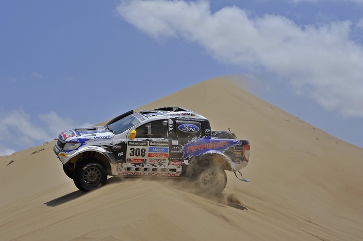 Europa-Premiere: Die "Dakar"-Version des Ford Ranger auf dem Genfer Automobilsalon 2014 (FOTO)