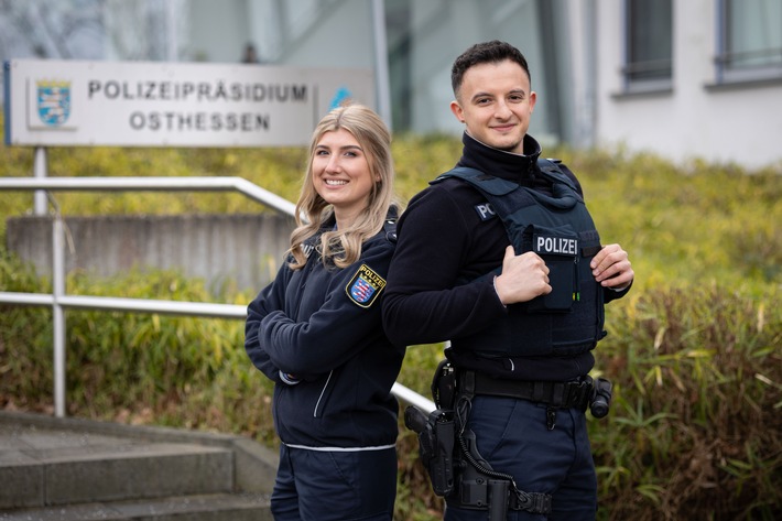 POL-OH: Selina und Serhat: Das sind die ersten zwei osthessischen Cop-Influencer