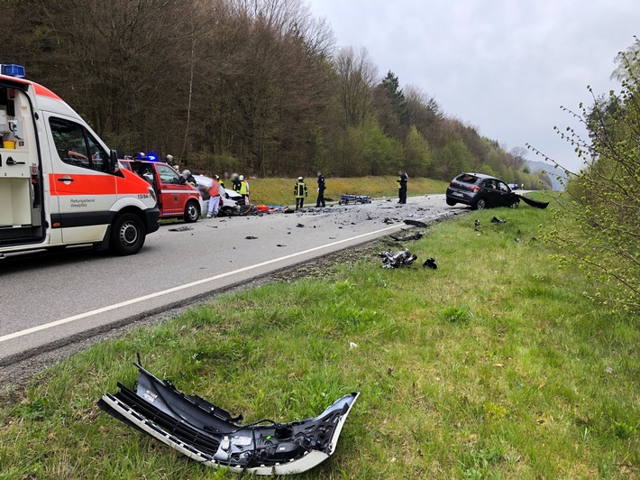 POL-PDKL: Verkehrsunfall mit tödlich verletzter Person