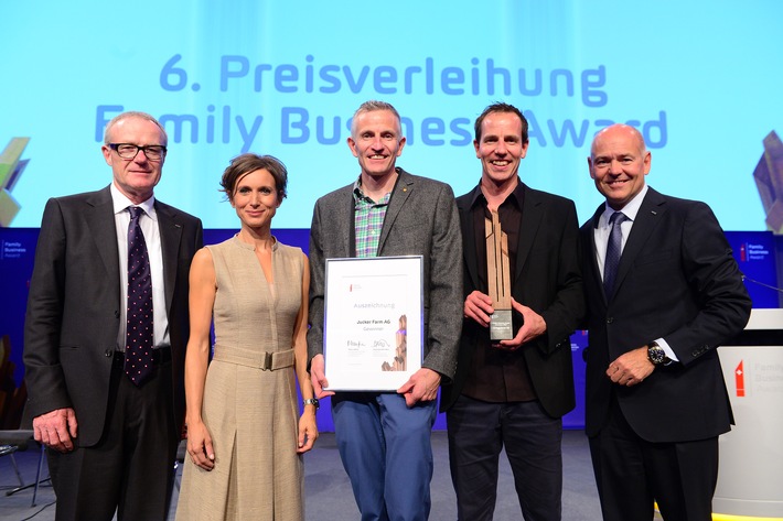 Jucker Farm remporte le Family Business Award 2017