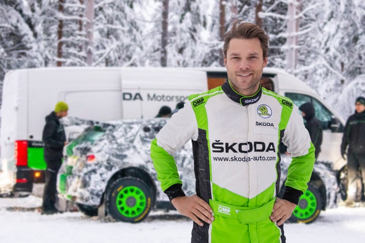 220217-SKODA-FABIA-Rally2-proves-itself-during-extreme-winter-test-1.jpg