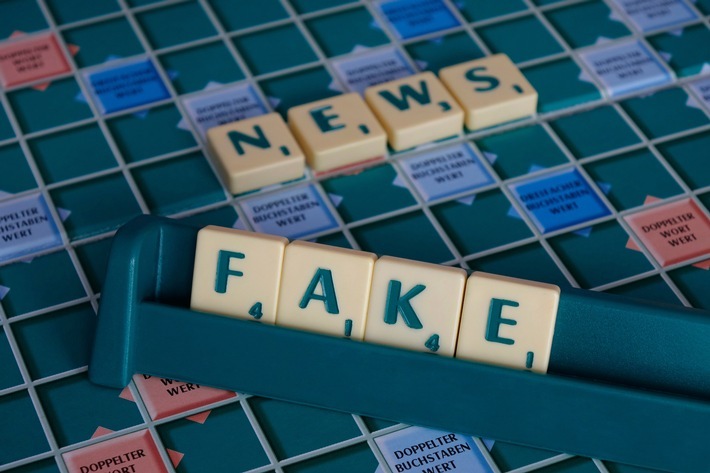 Eine neue Faktencheck-Plattform hilft Bürgerinnen und Bürgern, Falschbehauptungen und Desinformations-Kampagnen im Internet leichter zu erkennen. Unter dem Motto "Fakten gegen Fakes" bieten Faktencheck-Organisationen aus Deutschland und Österreich dort ab sofort aktuelle Artikel zu kursierenden Falschinformationen / Weiterer Text über ots und www.presseportal.de/nr/8218 / Die Verwendung dieses Bildes für redaktionelle Zwecke ist unter Beachtung aller mitgeteilten Nutzungsbedingungen zulässig und dann auch honorarfrei. Veröffentlichung ausschließlich mit Bildrechte-Hinweis.