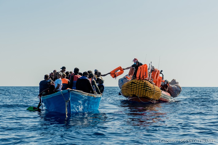 Ohne Seenotrettung entsteht ein menschenrechtliches Vakuum / Bündnis &quot;Aktion Deutschland Hilft&quot; fordert Freigabe der Ocean Viking