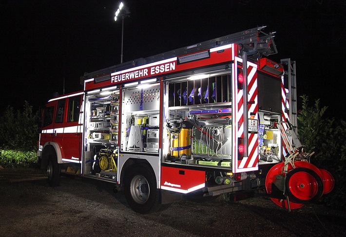 FW-E: Böller, Besen und eine Betriebsstörung, innerhalb von sechs Minuten rücken 18 Feuerwehrfahrzeuge zu drei ausgelösten Brandmeldeanlagen aus