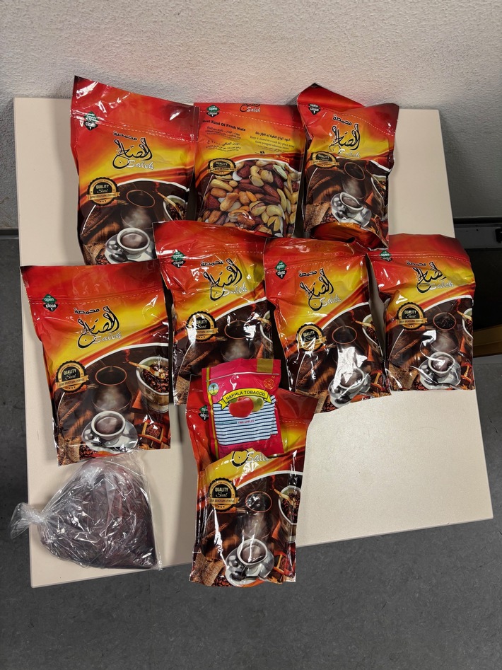 HZA-F: Zoll am Frankfurter Flughafen verhindert Schmuggel von 8,9 kg Wasserpfeifentabak im Reiseverkehr - teilweise versteckt in Kaffee- und Nussverpackungen