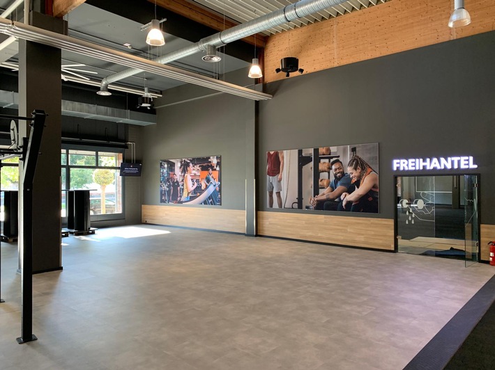 Fitnessstudiokette FitX eröffnet Standort Kiel Gaarden-Süd im neuen Glanz