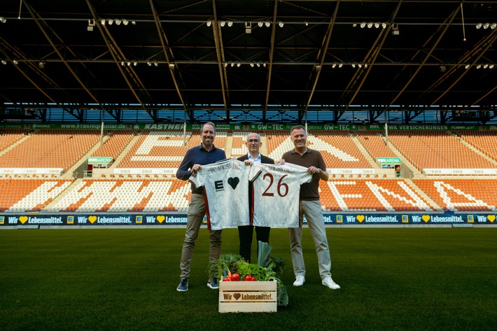 Vielfältige Partnerschaft vereinbart: EDEKA wird offizieller Ernährungspartner des FC Augsburg