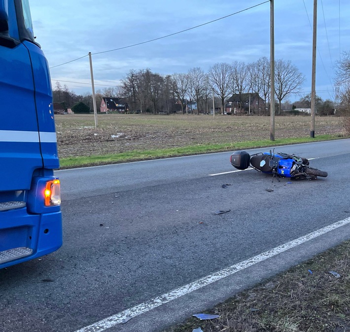 POL-COE: Coesfeld, Goxel, B525/ Rollerfahrer von zwei Fahrzeugen erfasst