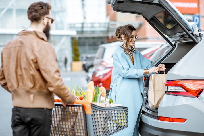 Stau und Stress auf Großstadt-Straßen, Auto auf dem Land unverzichtbar / Neue HEM-Mobilitätsstudie