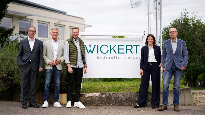 Wickert Maschinenbau GmbH, die Stadt Landau und die IHK für die Pfalz fordern gemeinsam eine engere Zusammenarbeit von Politik und Wirtschaft zur Stärkung des Mittelstands in Deutschland