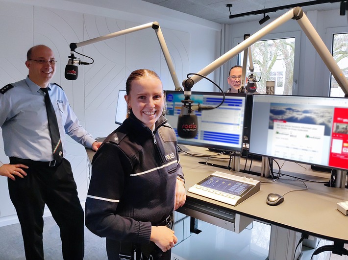 POL-GT: Frag die Polizei/ Gemeinsames Radioformat mit Radio Gütersloh zum Thema "Voraussetzungen und Einstieg in den Polizeiberuf"