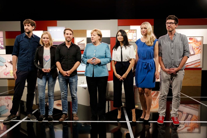 Angela Merkel bei der Studio71-Produktion #DeineWahl - YouTuber fragen Angela Merkel