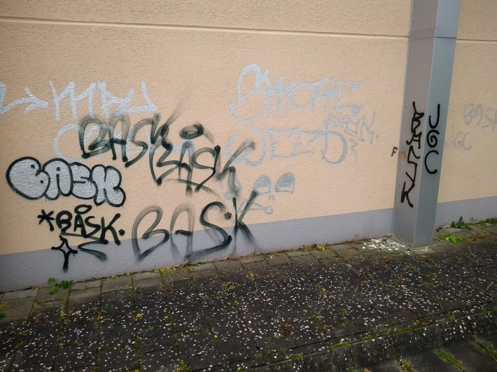 POL-PDNW: Sachbeschädigung durch Graffiti - Tag: BASK