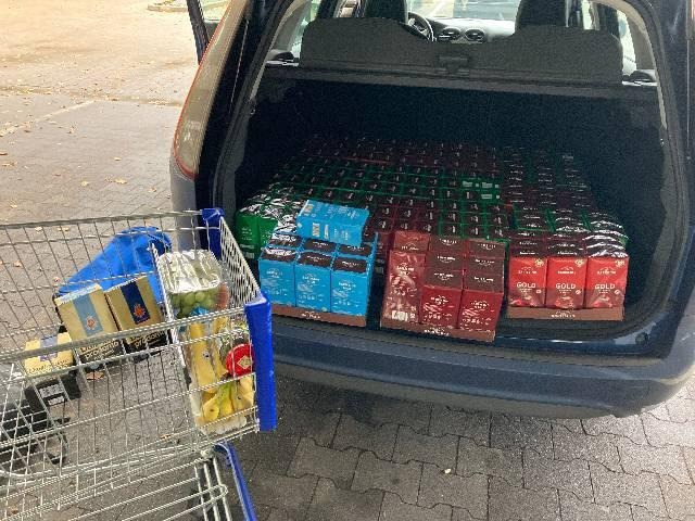 POL-OS: Wallenhorst: Duo stiehlt über 170 Packungen Kaffee aus Supermarkt - Polizei nahm Tatverdächtigen fest (Foto)