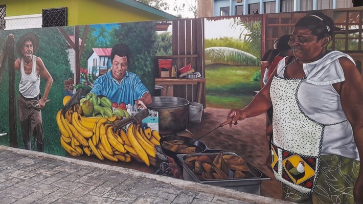 Belize - Street Art.jpg