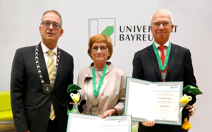 LAMILUX PM: Uni Bayreuth ernennt Unternehmerpaar Strunz zu Ehrensenatoren