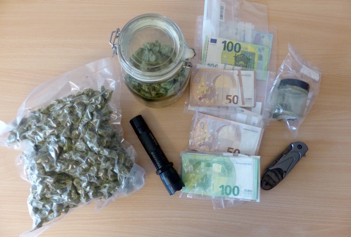 POL-CUX: Polizei beschlagnahmt Betäubungsmittel und Bargeld bei Durchsuchung in Dorum