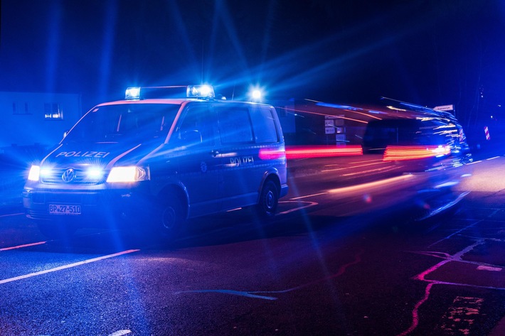 BPOL NRW: Bundespolizei beendet zwei Trunkenheitsfahrten innerhalb von 2 Stunden - Einer der Fahrzeugführer hätte fast einen Streifenwagen der Bundespolizei touchiert