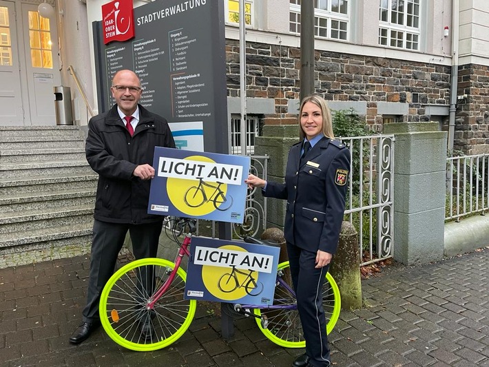 POL-PDTR: "LICHT AN!" Polizei Idar-Oberstein startet Präventionskampagne in Kooperation mit der Stadt Idar-Oberstein und der Landesverkehrswacht Rheinland-Pfalz