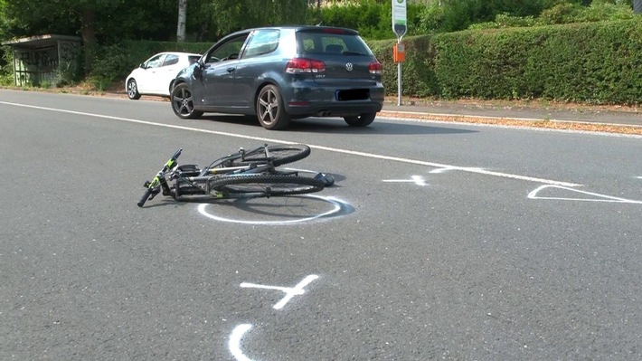 FW-EN: Schwerverletzter Radfahrer nach Verkehrsunfall - Rettungshubschrauber im Einsatz