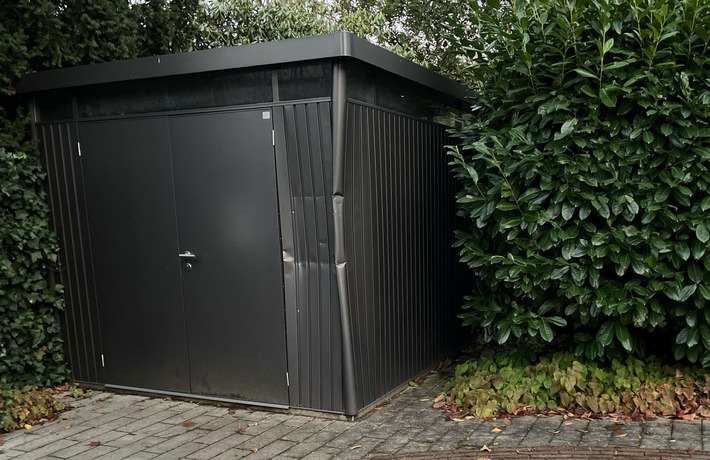 POL-BI: Unfall beim Wenden oder Rückwärtsfahren - Zeugen gesucht