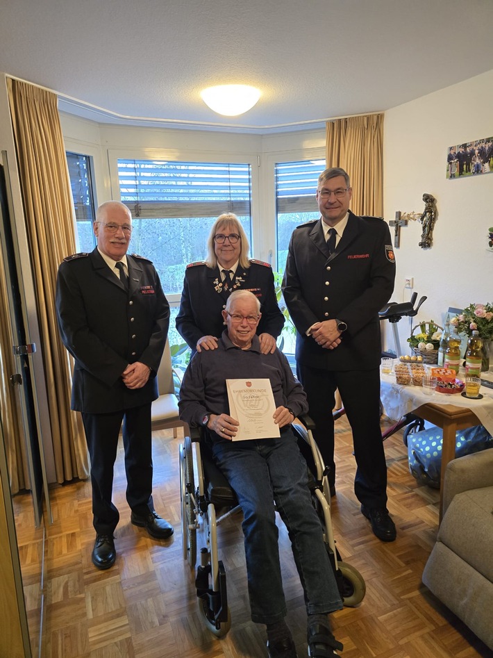 FW-KLE: Besondere Ehrung für Hans van Offern