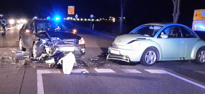 POL-PDWO: Verkehrsunfall - Zwei Verletzte