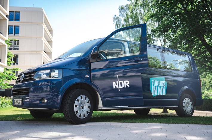 Einladung zum Gespräch: NDR DialogBus „Für uns in MV“ für drei Monate auf Tour