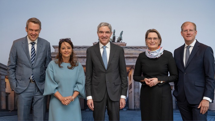 BVerfG-Präsident Harbarth zum Auftakt des 31. Weltkongresses des Notariats in Berlin: "Notarinnen und Notare sind das Gesicht des Rechtsstaats", Justizministerin Hubig: "Sie sind Bewahrer des Rechts".