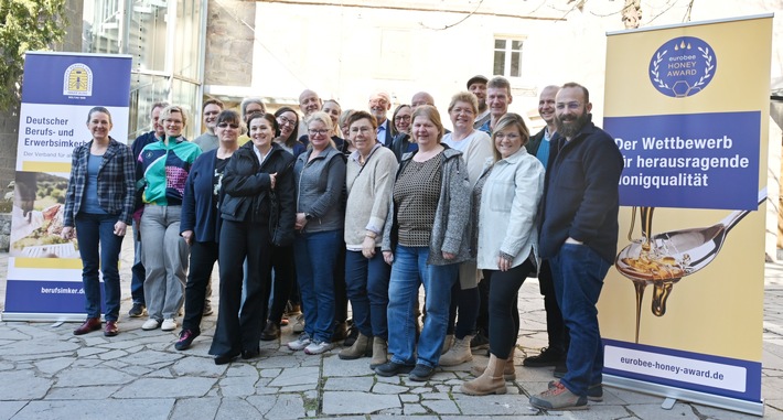 Eurobee Honey Award 2025: Erste Honig-Juroren-Ausbildung gestartet