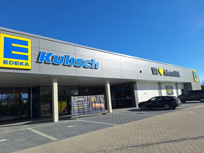 Existenzgründer Maximilian Kubsch eröffnet neuen EDEKA-Markt in Gransee