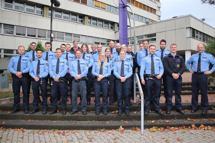 POL-PDMT: Montabaur: Polizeidirektor Christof Weitershagen begrüßt 21 "neue" Beamtinnen und Beamte in der Polizeidirektion Montabaur
