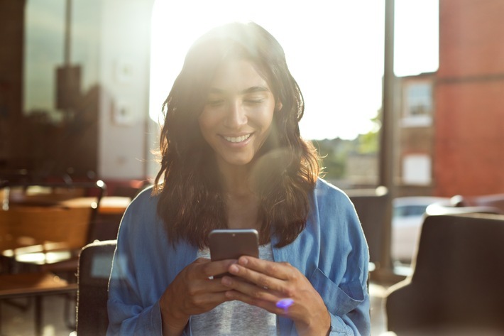 Wie sich das Kennenlernen von Paaren verändert / Umfrage der Dating App HAWAYA / #HawayaApp #startyourlifejourney #muslimdating Weiterer Text über ots und www.presseportal.de/nr/143492 / Die Verwendung dieses Bildes ist für redaktionelle Zwecke honorarfrei. Veröffentlichung bitte unter Quellenangabe: "obs/LIZZN PR/Lilly Roadstones"