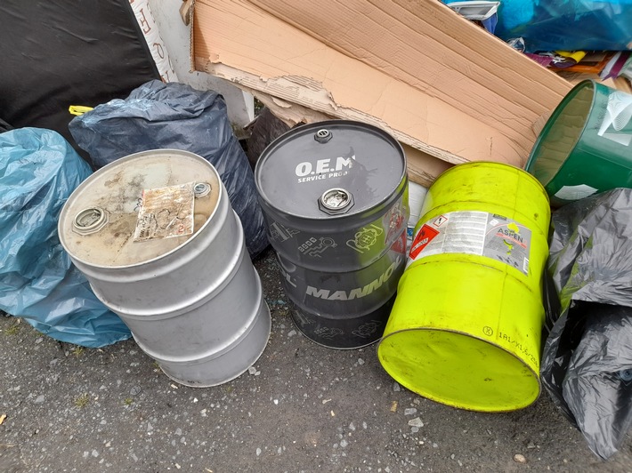 POL-PDNR: Müllablagerungen