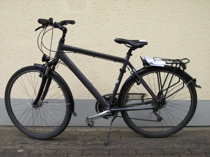 POL-NI: Wem gehören diese Fahrräder