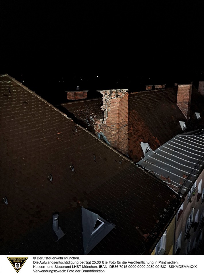 FW-M: Schornstein durch Blitz zerstört (Nymphenburg)