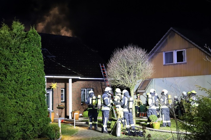 FW-SE: Feuer im Dachgeschoss eines Einfamilienhauses