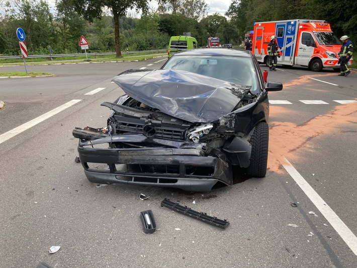 POL-GM: Verkehrsunfall mit zwei Verletzten